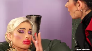 Extreme Makeover! Screencap 33 on sinx.preview.netperv.com