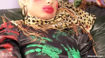 Extreme Makeover! Screencap 39 on sinx.preview.netperv.com