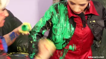 Extreme Makeover! Screencap 59 on sinx.preview.netperv.com