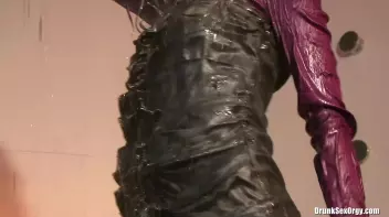 Bob's B-Day Part 2 - Shower Cam Screencap 59 on sinx.preview.netperv.com