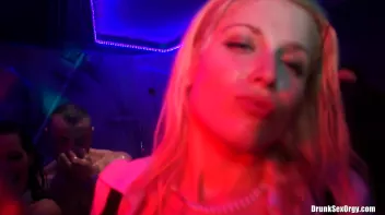 International Summer Lovin' Part 6 - Shower Cam Screencap 77 on sinx.preview.netperv.com