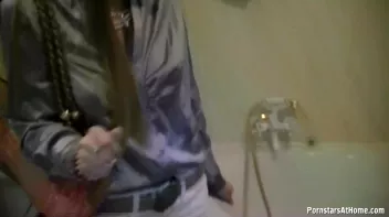 Get Cozy With Morgan In The Tub Screencap 9 on sinx.preview.netperv.com