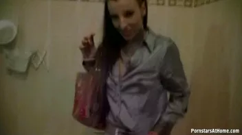 Get Cozy With Morgan In The Tub Screencap 13 on sinx.preview.netperv.com