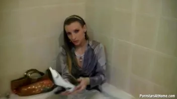 Get Cozy With Morgan In The Tub Screencap 29 on sinx.preview.netperv.com