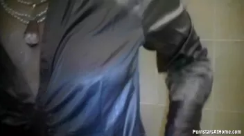 Get Cozy With Morgan In The Tub Screencap 34 on sinx.preview.netperv.com