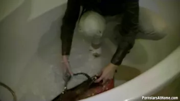 Get Cozy With Morgan In The Tub Screencap 67 on sinx.preview.netperv.com