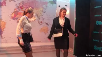 Dancing babes Screencap 49 on sinx.preview.netperv.com