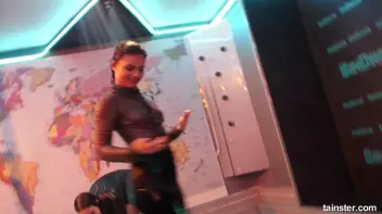 Dancing babes Screencap 61 on sinx.preview.netperv.com