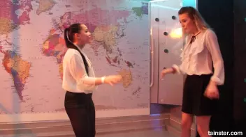 Dancing babes Screencap 62 on sinx.preview.netperv.com