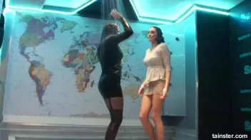 Sweet amateur honeys go wet Screencap 18 on sinx.preview.netperv.com