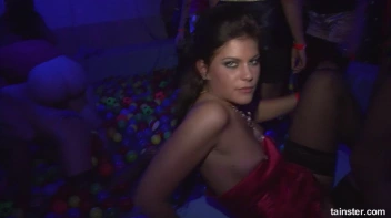 Spring Break Blow-Out Part 5 - Cam 3 Screencap 15 on sinx.preview.netperv.com