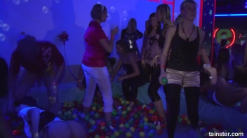 Spring Break Blow-Out Part 5 - Cam 3 Screencap 3 on sinx.preview.netperv.com