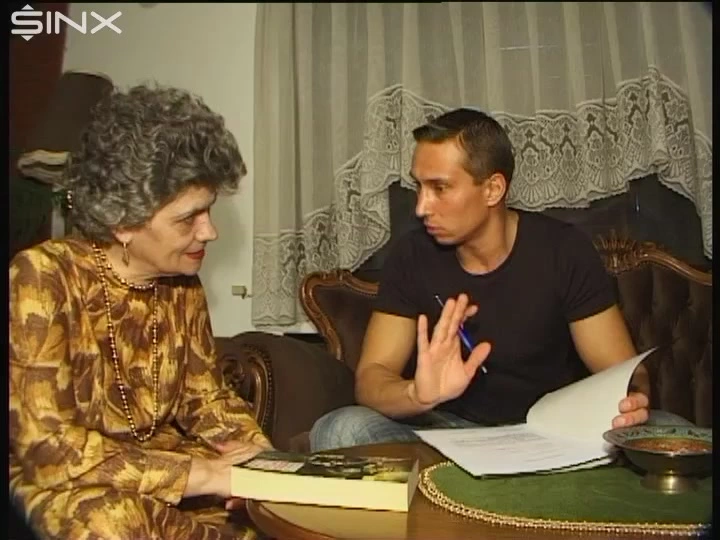 Oma vernascht den Versicherungsvertreter on sinx.preview.netperv.com