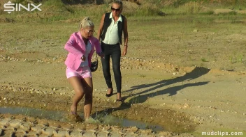 Mud Wrestling Catfighting Babes Dirty Dunking - Cam 1 Screencap 1 on sinx.preview.netperv.com