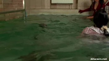 Glamorous Pool Babes Screencap 91 on sinx.preview.netperv.com