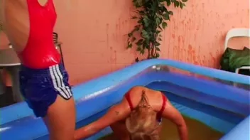 Sexy Bitches Club Gets Oily Screencap 63 on sinx.preview.netperv.com