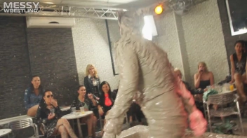 Muddy Wrestling: Raging Regina vs.The Cinnamon Buns Screencap 23 on sinx.preview.netperv.com