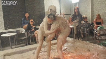 Muddy Wrestling: Raging Regina vs.The Cinnamon Buns Screencap 24 on sinx.preview.netperv.com
