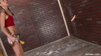 Female construction worker in search of cum Screencap 1 on sinx.preview.netperv.com