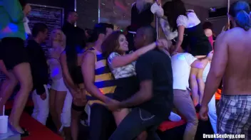 International Summer Lovin' Part 1 - Hardcore Cam Screencap 42 on sinx.preview.netperv.com