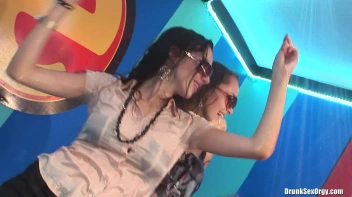 Bikini Beach Balls Part 3 - Cam 4 Screencap 7 on sinx.preview.netperv.com