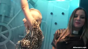 Shower Showdown! Screencap 2 on sinx.preview.netperv.com