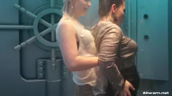 Shower Showdown! Screencap 30 on sinx.preview.netperv.com