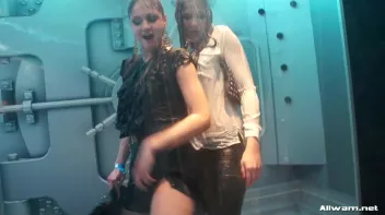 Shower Showdown! Screencap 62 on sinx.preview.netperv.com