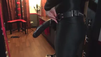 Der große Strapon in meinen Händen - Solo Screencap 21 on sinx.preview.netperv.com