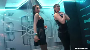 Showing Off In The Showers Screencap 15 on sinx.preview.netperv.com