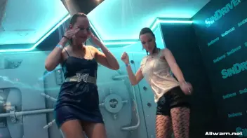 Showing Off In The Showers Screencap 28 on sinx.preview.netperv.com