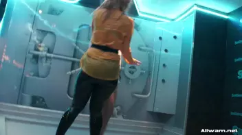 Showing Off In The Showers Screencap 40 on sinx.preview.netperv.com