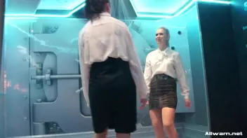 Showing Off In The Showers Screencap 53 on sinx.preview.netperv.com