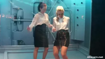 Showing Off In The Showers Screencap 54 on sinx.preview.netperv.com