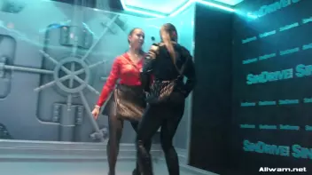 Showing Off In The Showers Screencap 73 on sinx.preview.netperv.com