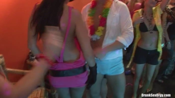 Bikini Beach Balls Part 3 - Cam 1 Screencap 84 on sinx.preview.netperv.com