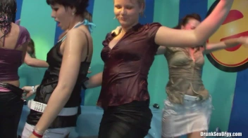 Bikini Beach Balls Part 3 - Cam 1 Screencap 1 on sinx.preview.netperv.com