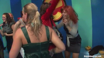 Bikini Beach Balls Part 3 - Cam 1 Screencap 14 on sinx.preview.netperv.com