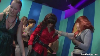 Bikini Beach Balls Part 3 - Cam 1 Screencap 15 on sinx.preview.netperv.com