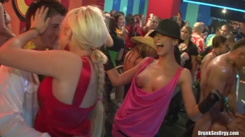 Bikini Beach Balls Part 3 - Cam 1 Screencap 79 on sinx.preview.netperv.com