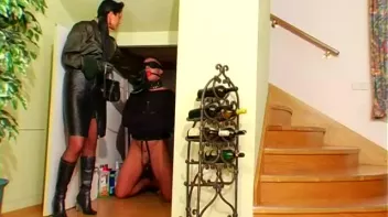 The Man Under the Stairs Screencap 6 on sinx.preview.netperv.com