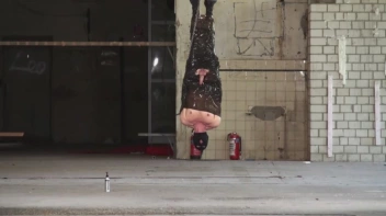 Aufgehangen und abgewichst Screencap 62 on sinx.preview.netperv.com