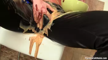 Pudding Pussy Screencap 31 on sinx.preview.netperv.com