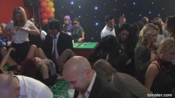 Gash Gamblers Part 2 Screencap 3 on sinx.preview.netperv.com