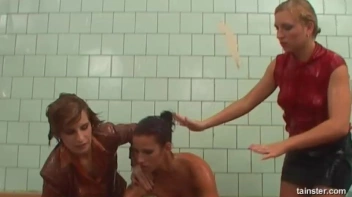 Buckets of Fun Screencap 38 on sinx.preview.netperv.com