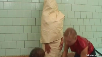 Buckets of Fun Screencap 46 on sinx.preview.netperv.com