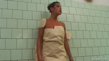 Buckets of Fun Screencap 50 on sinx.preview.netperv.com