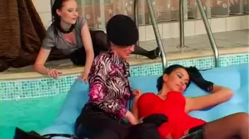 Staying Cool by the Pool Screencap 85 on sinx.preview.netperv.com