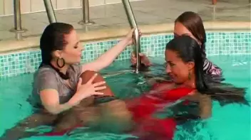 Staying Cool by the Pool Screencap 105 on sinx.preview.netperv.com