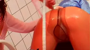 The Wet Tank Screencap 67 on sinx.preview.netperv.com